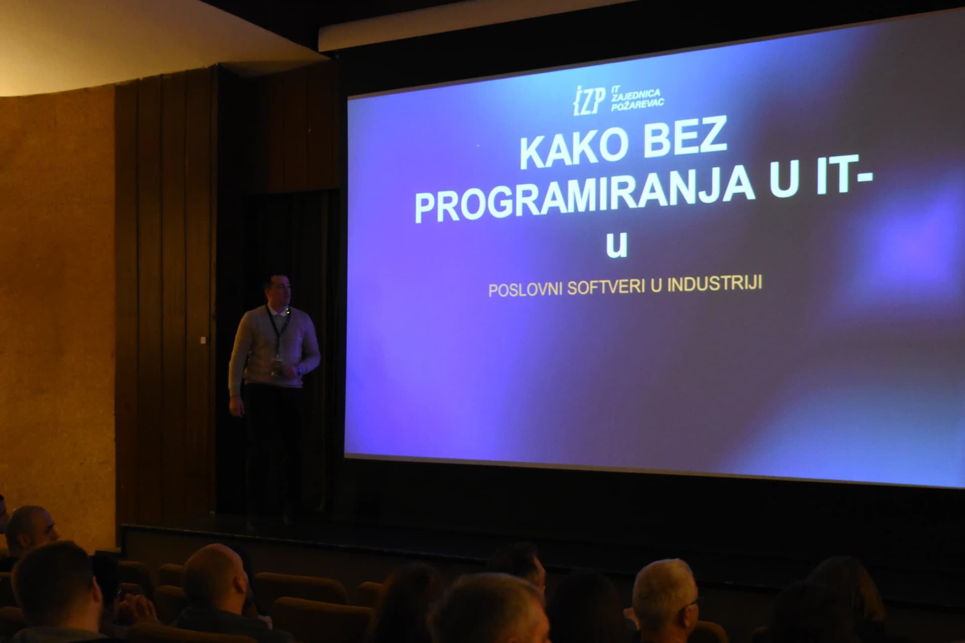 Kako bez programiranja u IT-u? Poslovni softveri u industriji